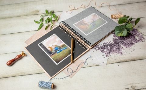 DUŻY Album drewniany rodzinny grawer 30x30 cm DB4 DUŻY Album drewniany rodzinny grawer 30x30 cm DB4